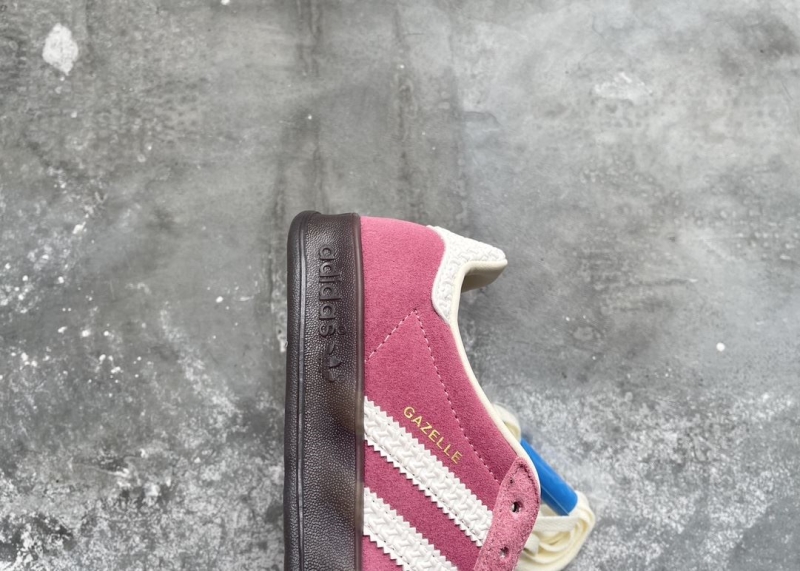 Adidas Sneakers